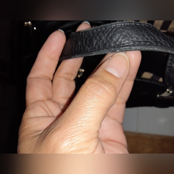 Kelsie Dragger Black Leather  Shoulder bag - Picture 2 of 15